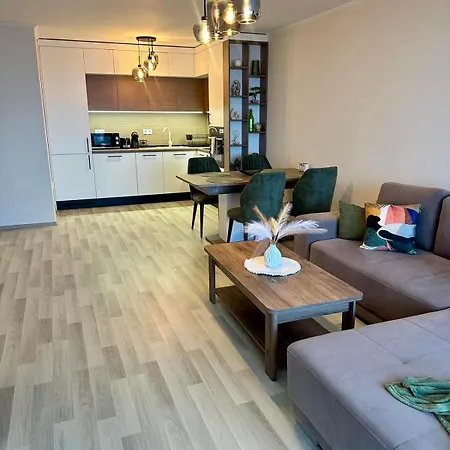 La Veranda Apartment, Complex Carpe Diem, Free Parking & Swimignpool Апартамент *