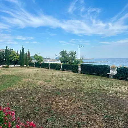 La Veranda Apartment, Complex Carpe Diem, Free Parking & Swimignpool Балчик