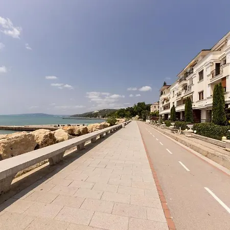La Veranda Apartment, Complex Carpe Diem, Free Parking & Swimming Pool Lejlighed