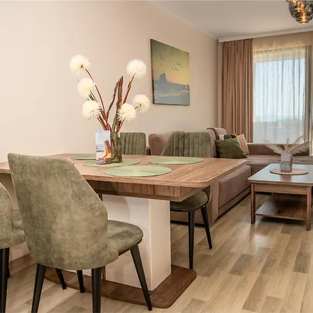 La Veranda Apartment, Complex Carpe Diem, Free Parking & Swimming Pool Διαμέρισμα *
