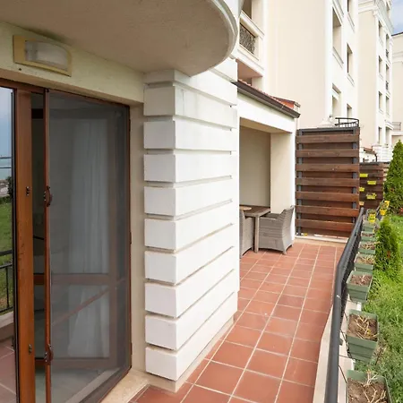 La Veranda Apartment, Complex Carpe Diem, Free Parking & Swimming Pool Διαμέρισμα