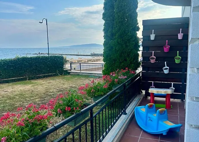 La Veranda Apartment, Complex Carpe Diem, Free Parking & Swimignpool Lejlighed Balchik