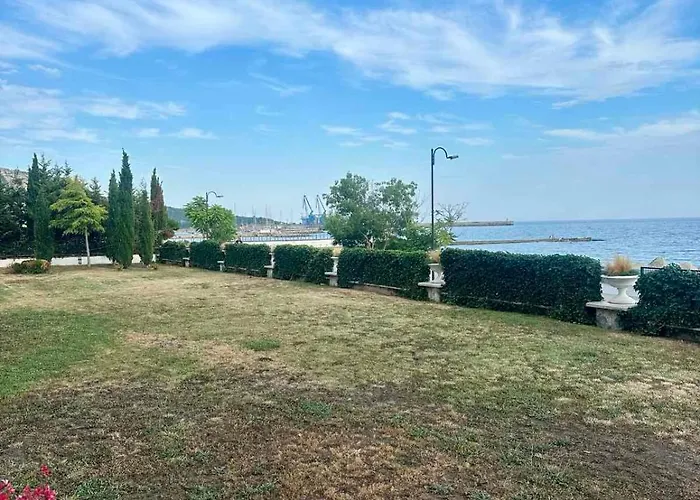 La Veranda Apartment, Complex Carpe Diem, Free Parking & Swimignpool Balchik